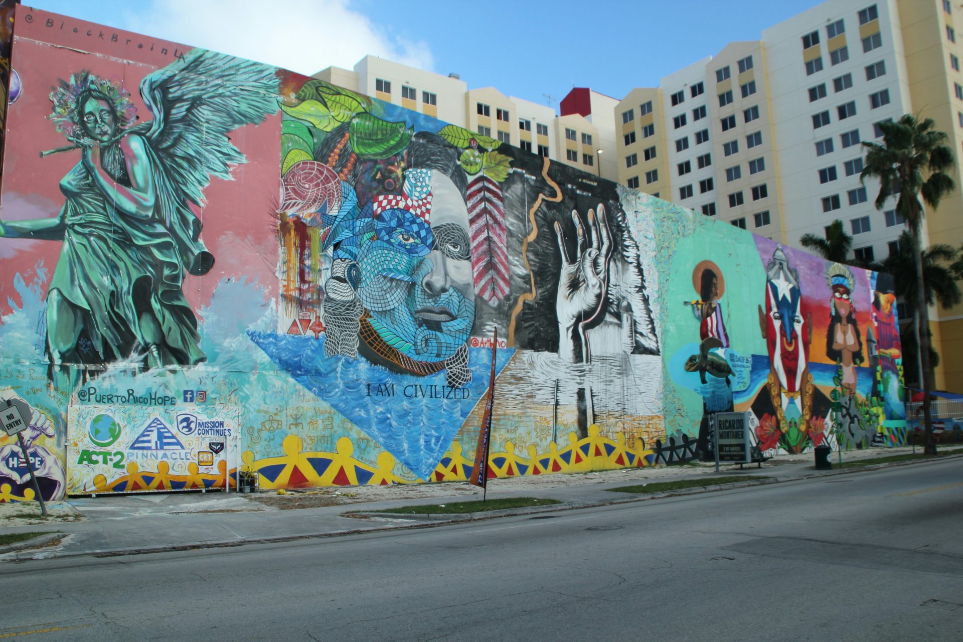 graffiti wall art during daytime